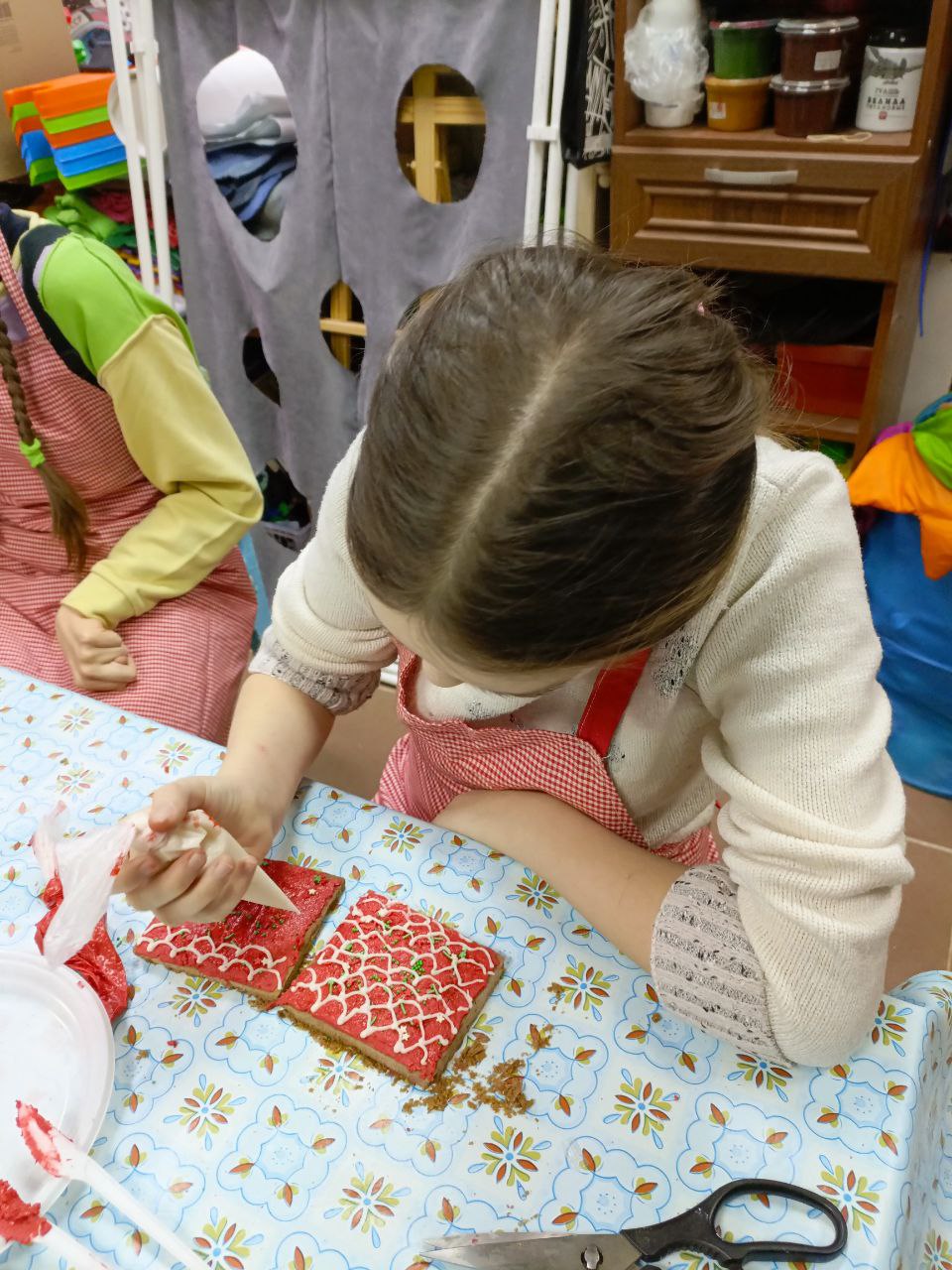 Мастер-класс по росписи пряничного домика